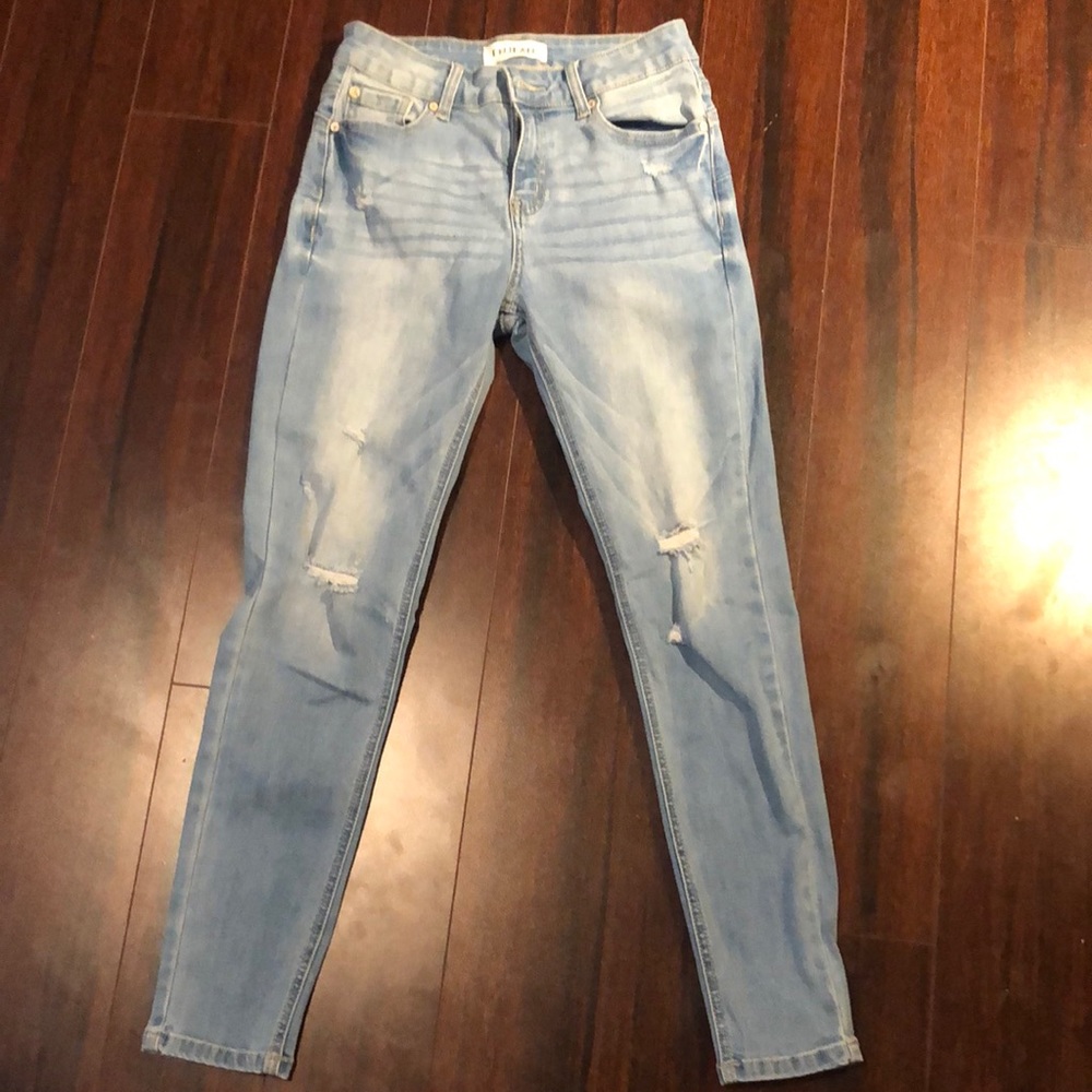 Light wash skinny high rise blue jeans